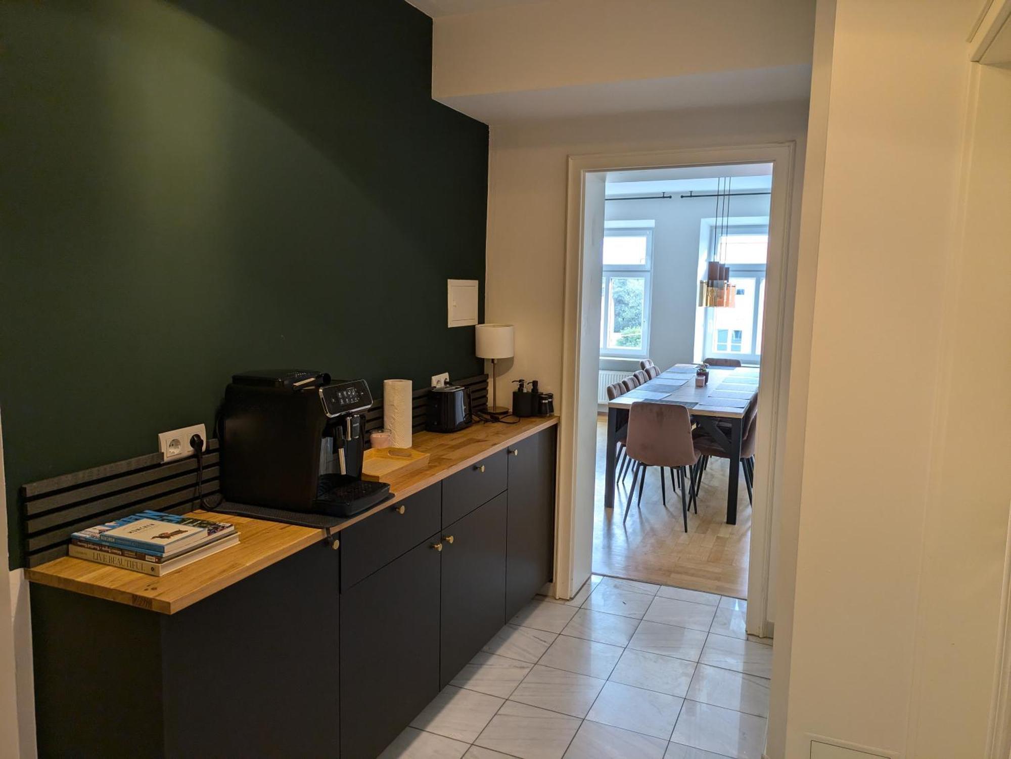 Apartment Large 110 Qm, 3 Bedrooms And Very 1-12 Guests