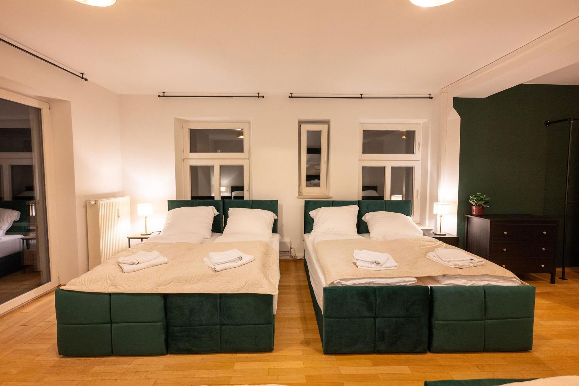 Apartment Large 110 Qm, 3 Bedrooms And Very 1-12 Guests *