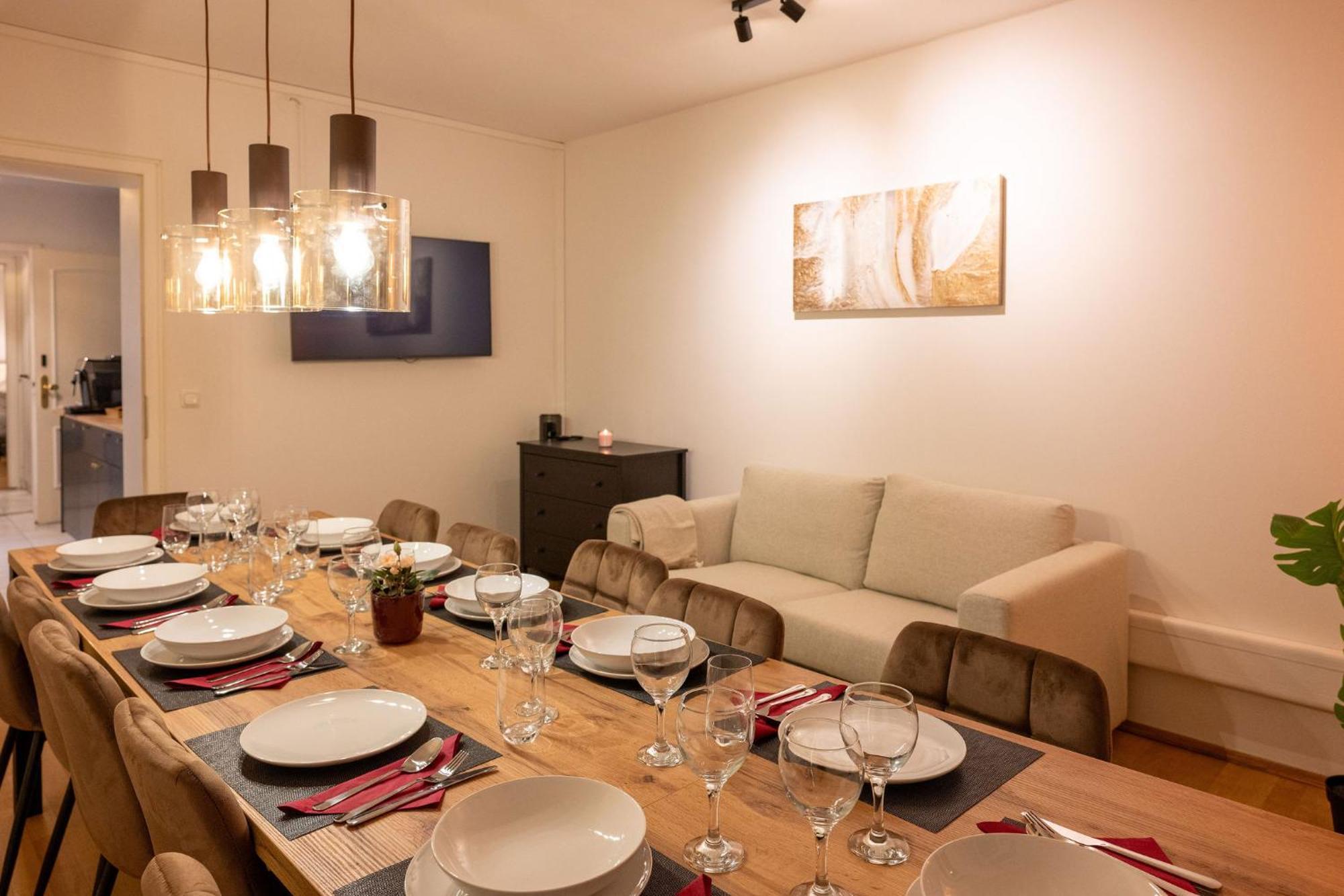 Large 110 Qm, 3 Bedrooms And Very 1-12 Guests Munich